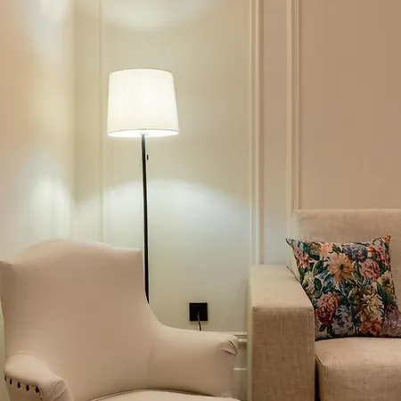 Apartamentos Alvarado 5 Seville Exterior photo