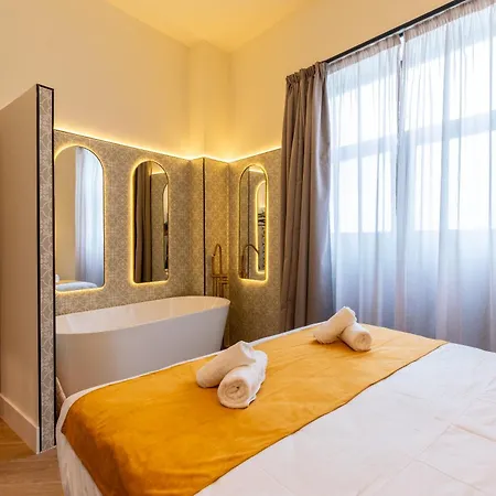 Apartamentos Alvarado 5 Seville Exterior photo